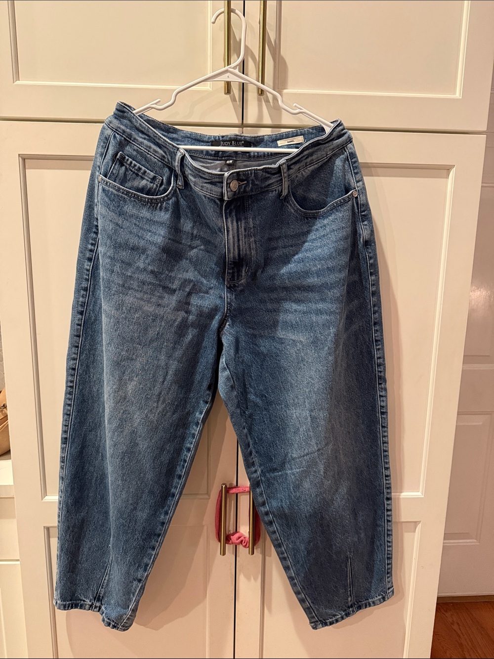 Judy Blue Relaxed Barrel Jeans in Medium Blue Wash 16 W